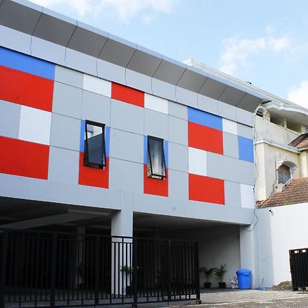 D'Paragon Upn Maguwo Exteriér fotografie